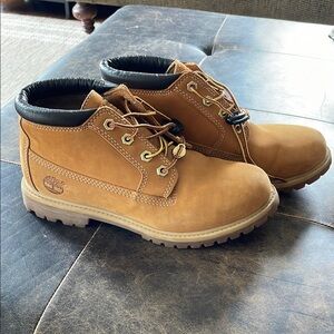 NWOT Timberland Brown Leather Ankle Boots